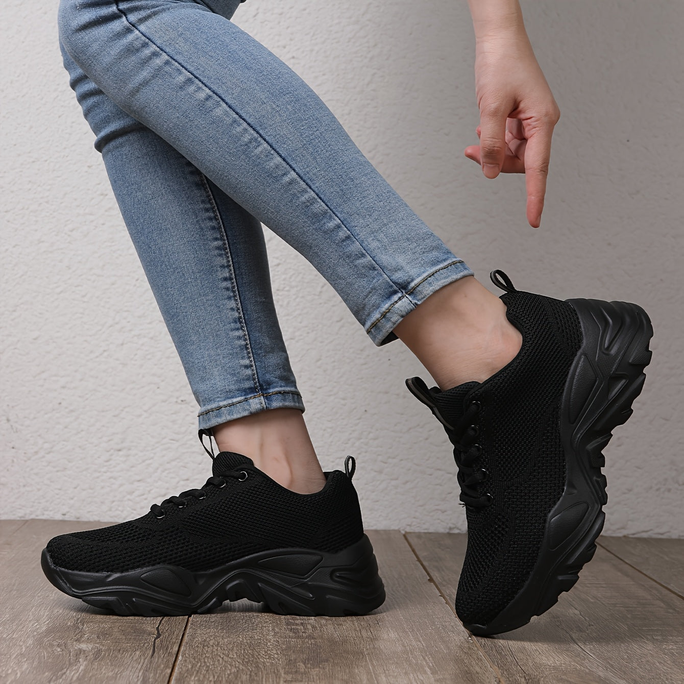 Women's Low-Top Sneakers - / Grey Round Toe Lace-Up Casual Shoes with MD Sole, - Versatile -Terrain Traction, Breathable Fabric Upper & Insole for Casual Attire, Gym, Office - Minimalist Plain, Women Shoes